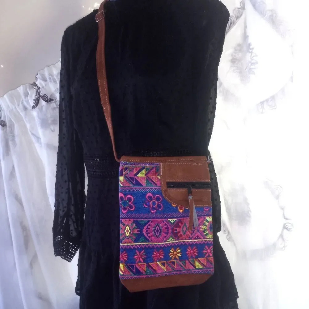 Mexican embroidery crossbody bag ( box EA )